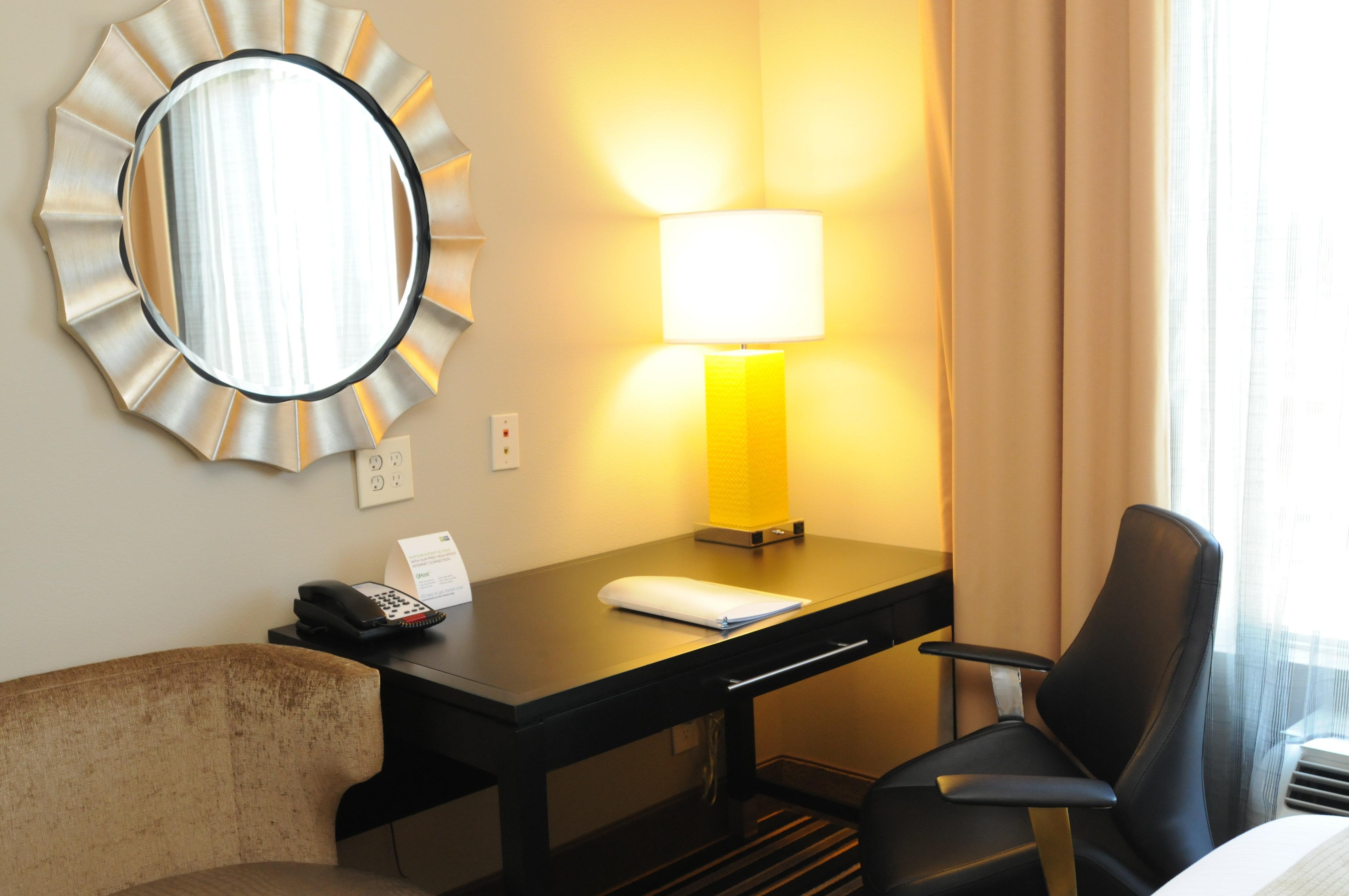 Holiday Inn Express Covington-Madisonville By Ihg Exteriör bild