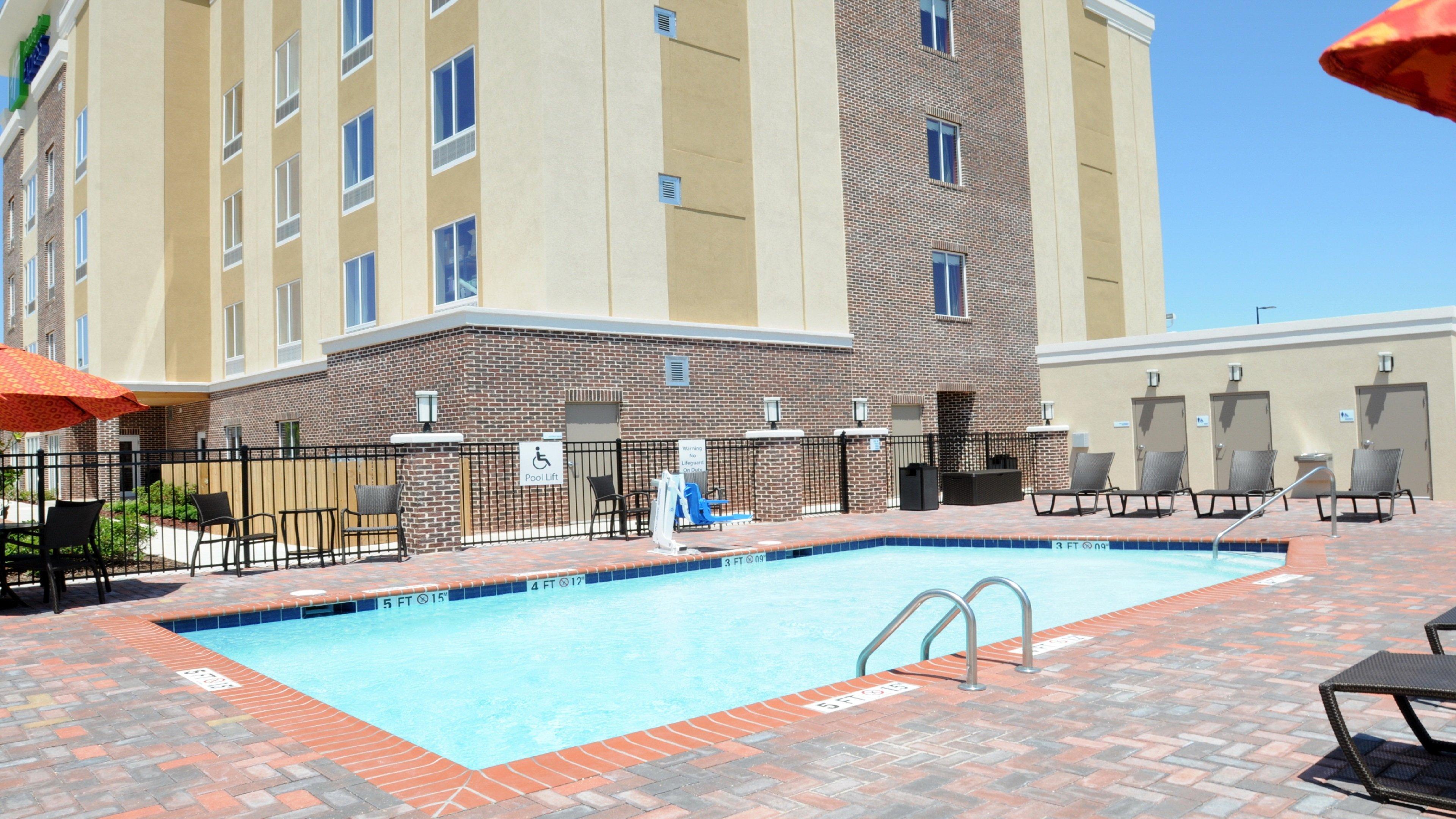 Holiday Inn Express Covington-Madisonville By Ihg Exteriör bild
