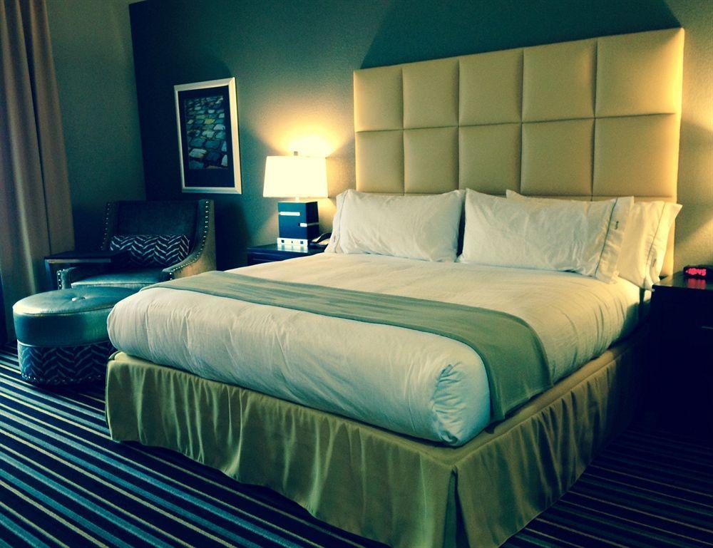 Holiday Inn Express Covington-Madisonville By Ihg Exteriör bild